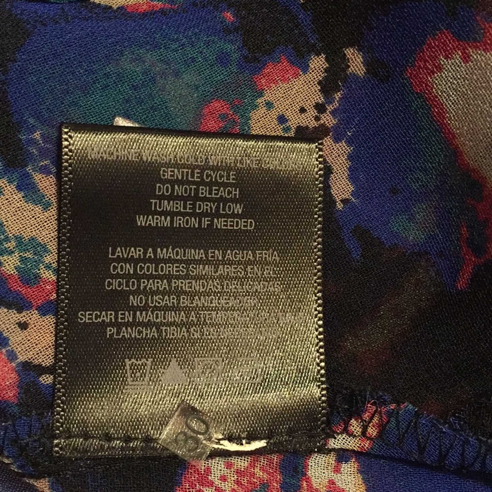Blouse - Picture 8 of 8